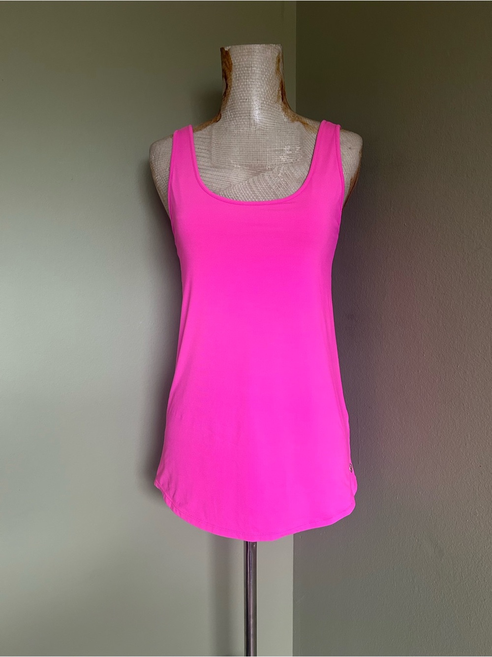 Lilly Pulitzer Neon Pink Scoop Neck Tank